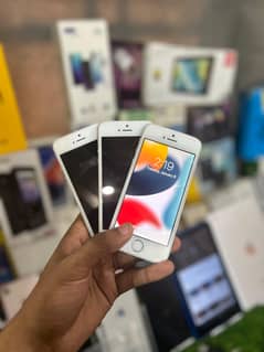 IPhone SE 2016 16, 32, 64gb Fresh imported peices Available in very re 0