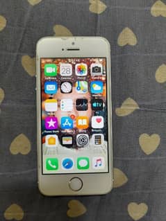 iphone 5s 16 gb 9.5/10all oky only non pta no olx chat