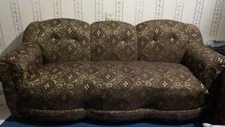 sofa set 3/2/1 brown color in very good condition