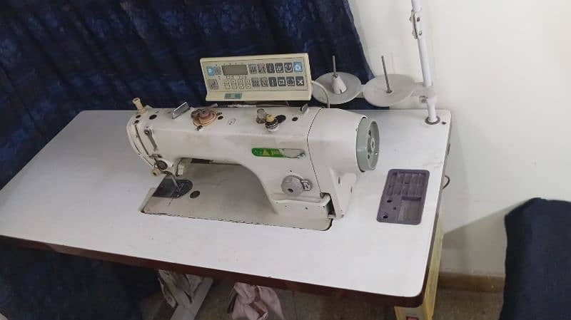 sewing machine for sale 3