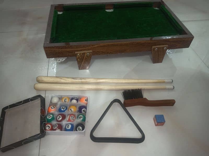 mini snooker table 4