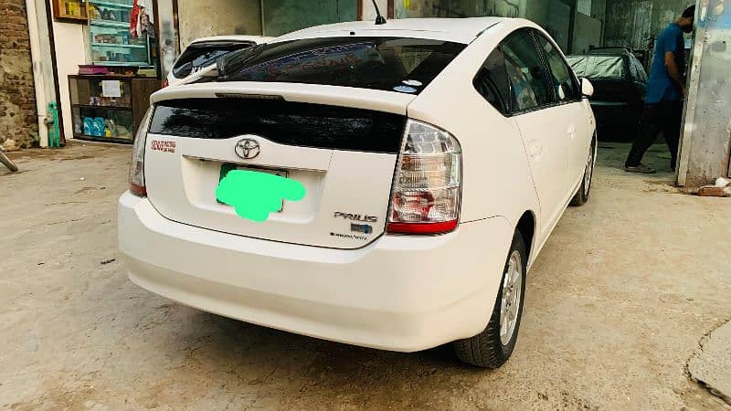 Toyota Prius 1500 cc 3