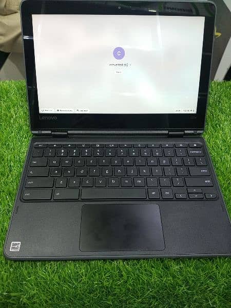 Lenovo 300e Chromebook 4GB RAM 32GB Storage Builtin Playstore! 2