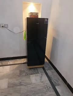 HAIER REFRIGERATOR E 246