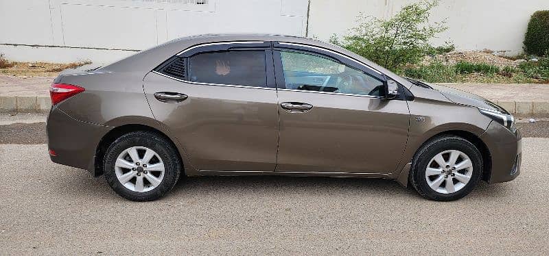 Toyota Corolla Altis Grande CVT-i 1.8 Model 2014. 7