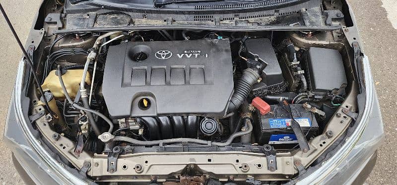 Toyota Corolla Altis Grande CVT-i 1.8 Model 2014. 11