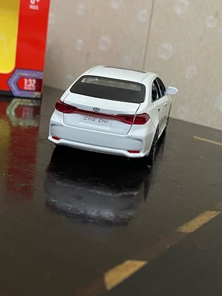 1:32 DIE-CAST Alloy Toyota Corolla Car 4