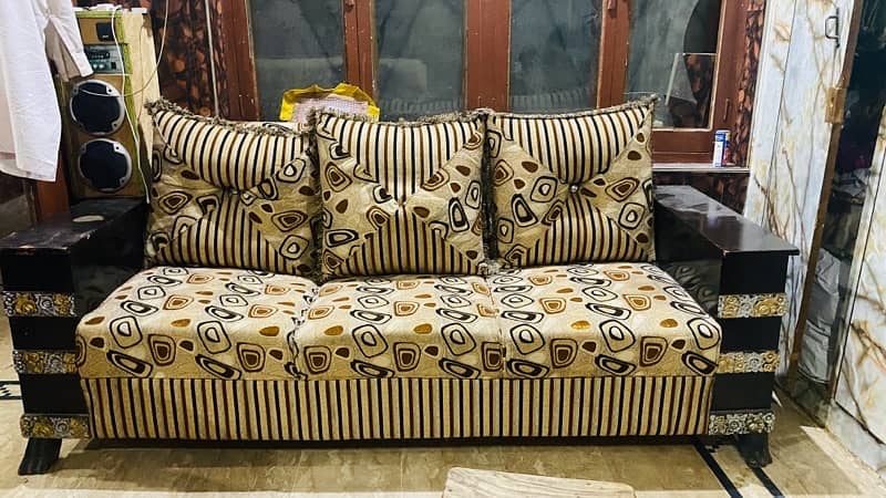 5 Seater Sofa Set 0