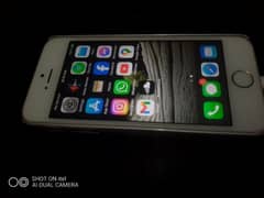 Iphone 5SE 10/10 Condition Waterpack