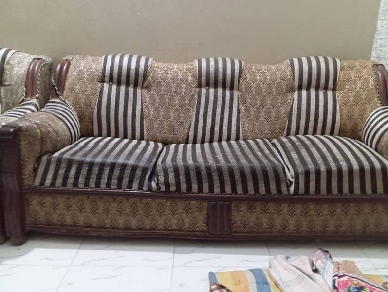 Sofa set for sell 1