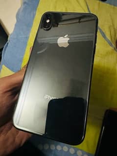 iPhone xs factory unlock