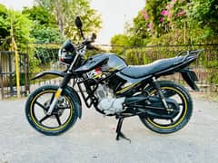 Yamaha YBR-G 2021 with alot of accessories, Black new tyre installed