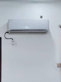 Changhong Ruba 1.5 Ton inverter AC, without ( Pipes & Fittings)