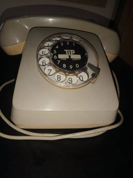 antique telephone set 4