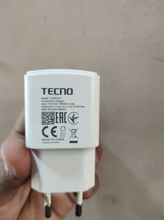 tecno 18 watt me charger available hai original box wala