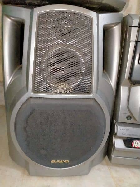 Aiwa Genuine 1000 Watt Deck Audio System 6