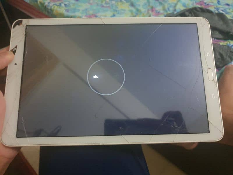 Samsung galaxy tab E (read Description) 0