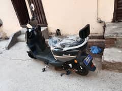 electric scooty