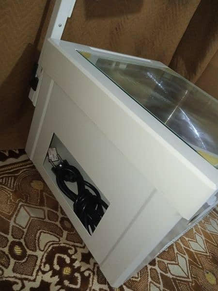 overhead projector and slide projector available (0370-2090709) 6