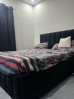 BLACK VELVET DOWN BED+ Spring matress