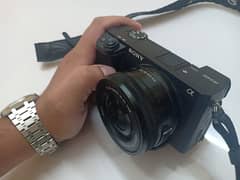 Sony A6400 Mirrorless camera with 16-50mm kit lens