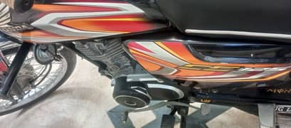 Honda 125 22 model black color for sale