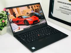 lenovo x1 carbon i7 8th gen- Touch- Quard core- 8 threads- UHD graphic