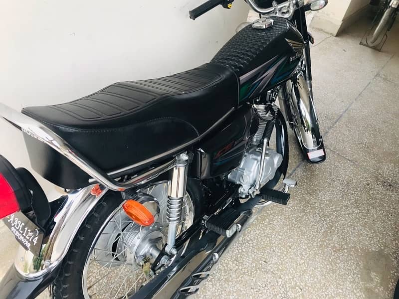 Honda CG 125 Full new bike 110% 10