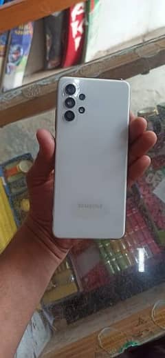 samsung a 32 mobail 10/10 and 6 gb rim and 128 gp storage full ok