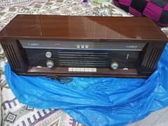 1960's Antique Philips Radio in Orignal Condition