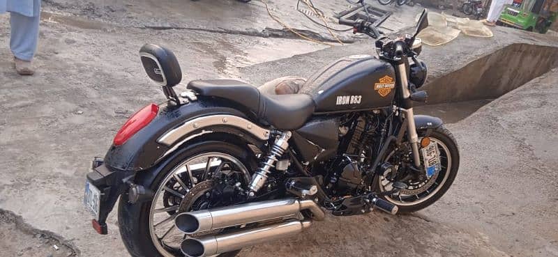 selling my chinese Harleys Davidson iron 883 7