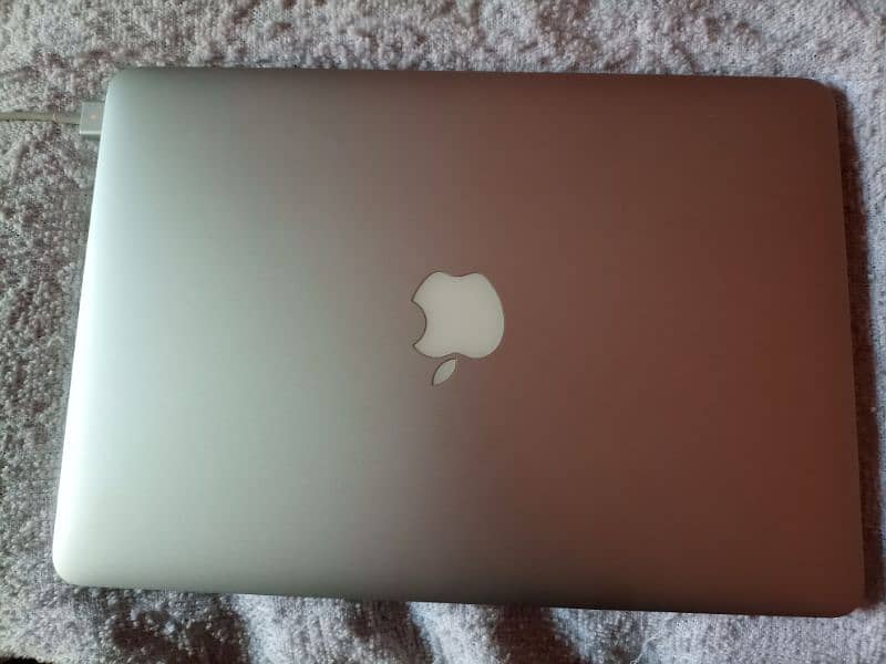 MacBook pro 2013/14 i5 generation 8gb 2