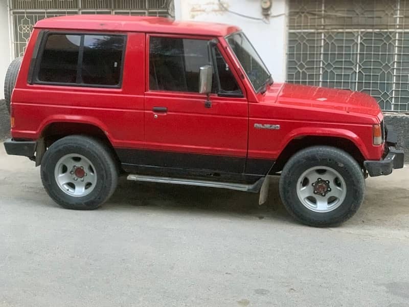 Mitsubishi Pajero 1985 1