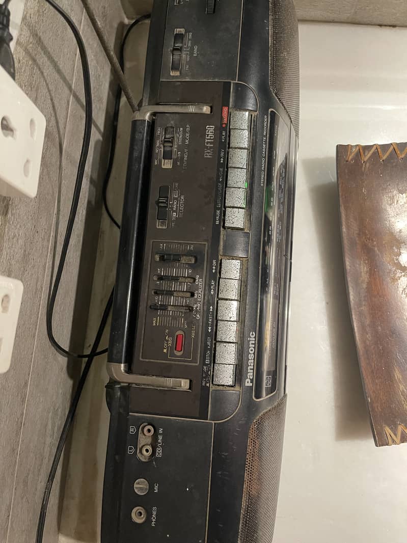 Panasonic Cassette player RX-FT560  40 watts 2