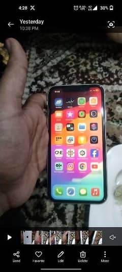 iPhone 11 10/10 condition waterpack
