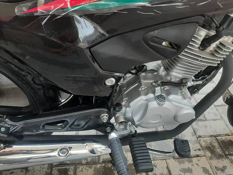 Honda CB 125F 2023 Black colour For Sale 7