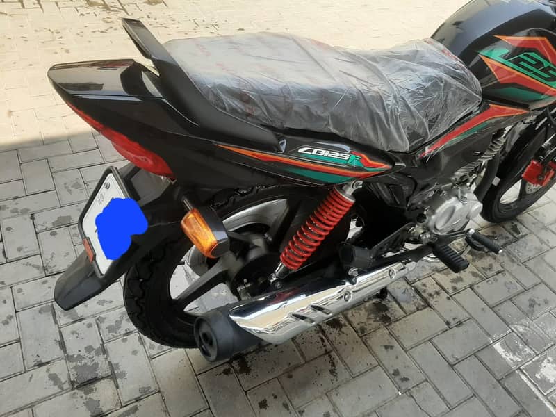 Honda CB 125F 2023 Black colour For Sale 10