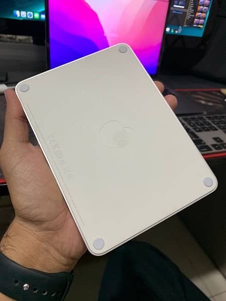 Apple Magic Trackpad 2 1