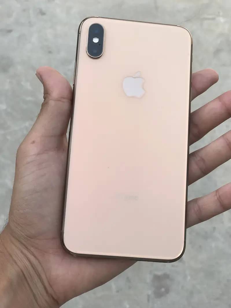 iphone xsmax, non pta, 64 gb, golden color, for sale in faisalabad 0