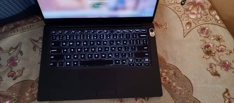 Dell latitude 7400 for sell with 16gb ram 6