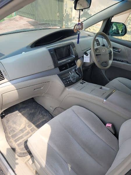 Toyota Estima 2010 8