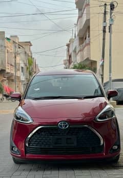 Toyota Sienta 2019