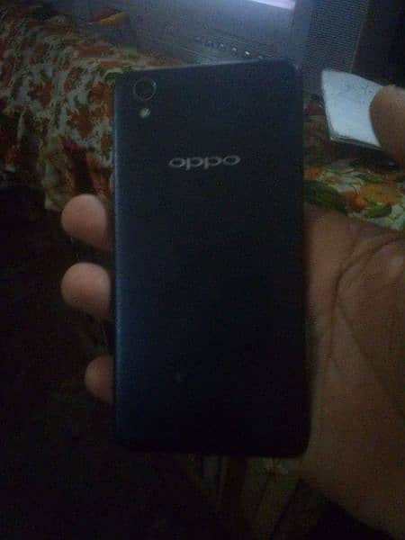 A37 oppo  2/16 panal ka tioch tota uppar se ha 2