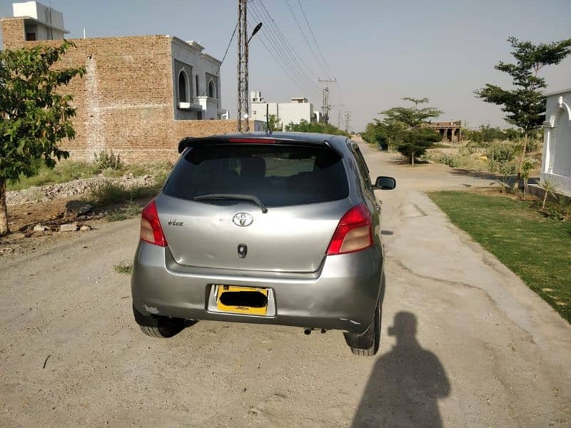 Toyota Vitz 2010 3