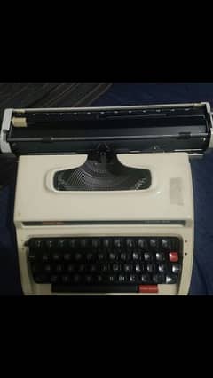 Typewriter DELUXE 1613 Brother