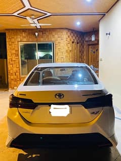 Toyota Corolla Altis 2018 super white colour engine total ok