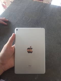 iPad mini 5 10.10 condition with full box