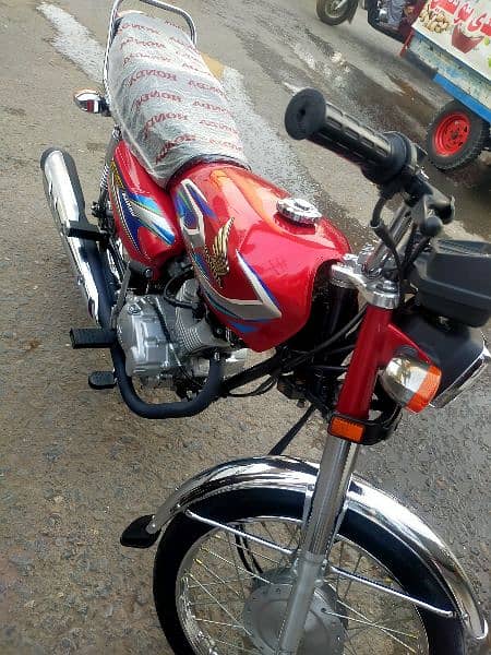 Honda 125 sall 2022 model 0 meter condition maon 5