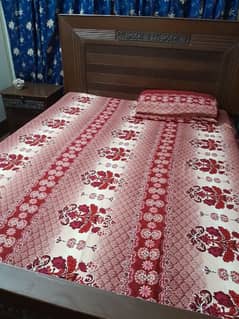 Queen bed with dressing