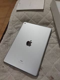 Ipad 9th generation 64 gb With Complete Box